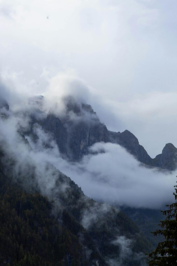 Fog-covered valley landscape seen from Raja’s Seat garden