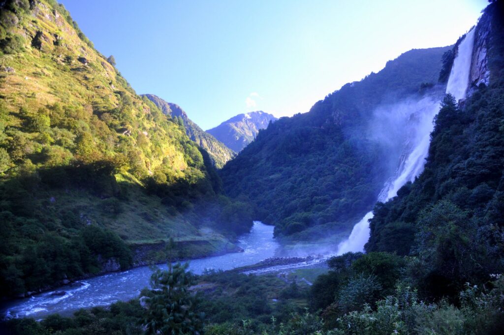 Nuranang Falls, Tawang