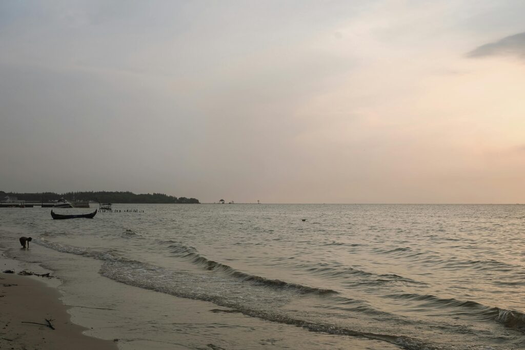 Morning beach vibes at Odayam Beach near Varkala