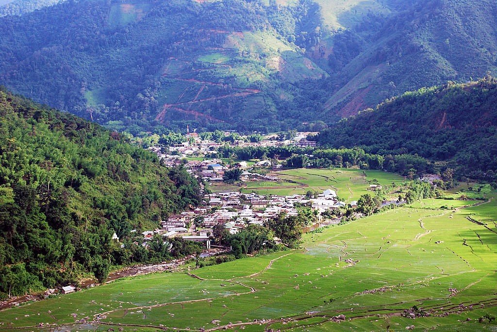 Breathtaking post-monsoon landscape with waterfalls and green valleys in India