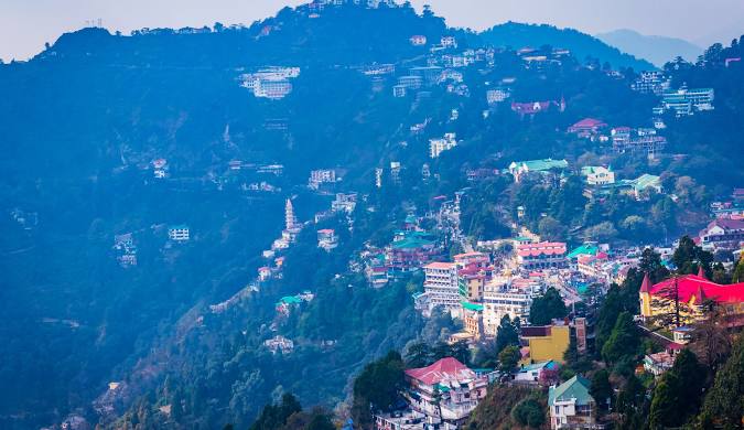 nspirational mountain scenery in Mussoorie. Get travel blog articles inspiration for your Mussoorie adventure.