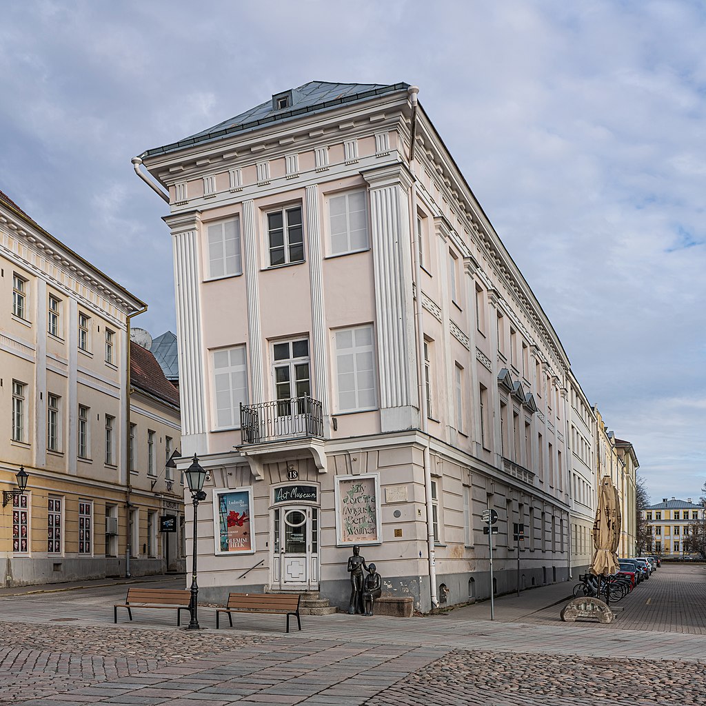 Leaning House of Tartu