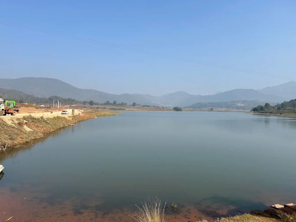 Thajangi Reservoir: The Frozen Beauty