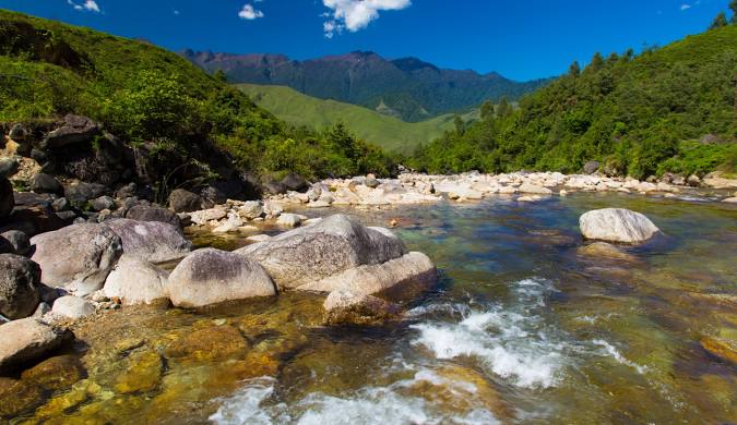 Mechuka, River