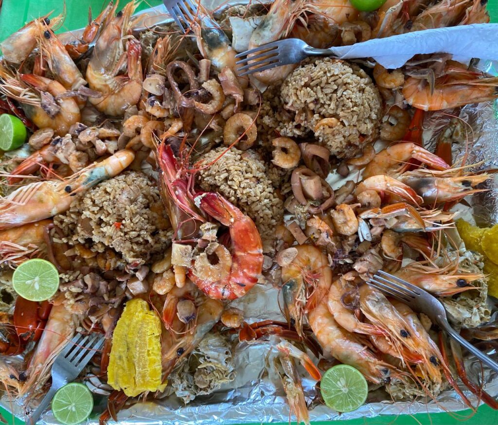 Food on Providencia Island reflects its Caribbean roots and Raizal culture. The cuisine centers on fresh seafood, coconut, local produce, and Creole cooking traditions.