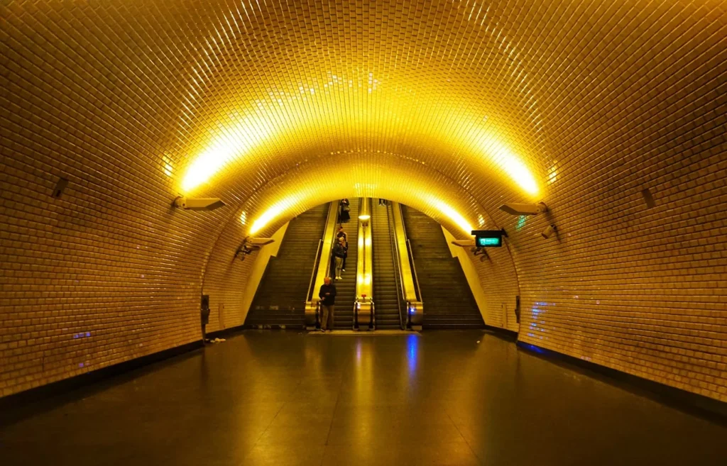 Baixa & Chiado: Shopping, Culture, and City Energy