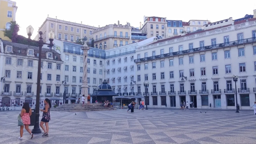 Baixa & Chiado: Shopping, Culture, and City Energy